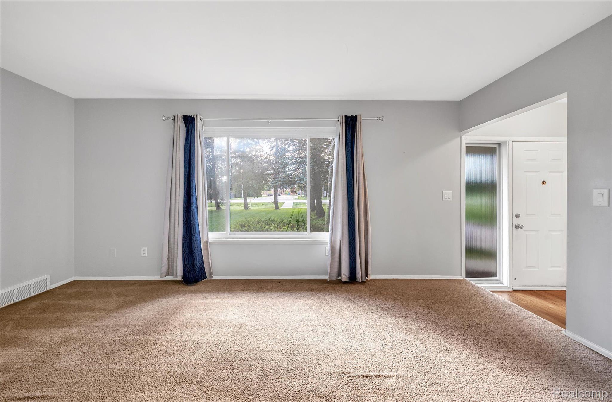 6440 Livernois Road Troy, MI 48085 - Photo 4 of 31 6440 Livernois Road