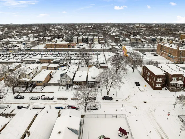 $319,000 | 6402 South Claremont Avenue, Chicago, IL 60636