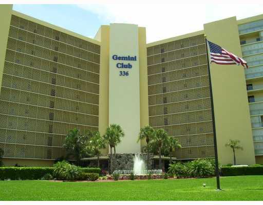 336 Golfview Road, Unit 1008 North Palm Beach, FL 33408 - Photo 5 of 5 a view of a blue building