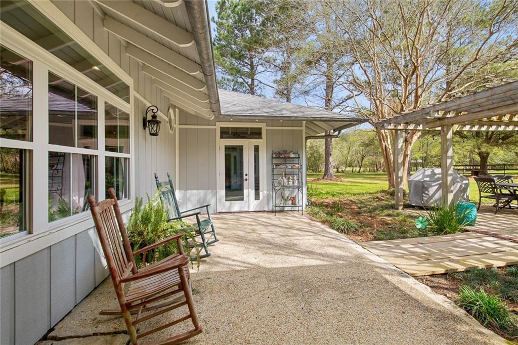 1690 Lotus Road Mandeville, LA 70448 - Photo 18 of 31 Gallery Image 18
