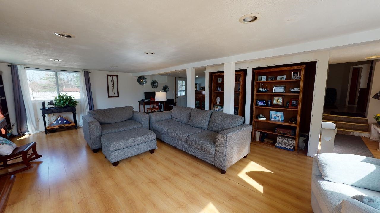 3051 East Siebert Road Midland, MI 48642 - Photo 20 of 24 1899721-19.JPG