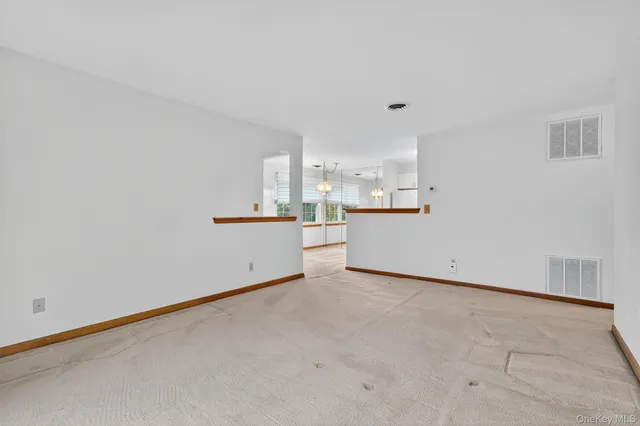 $329,900 | 204 Ruby Court, Highland Mills, NY 10930