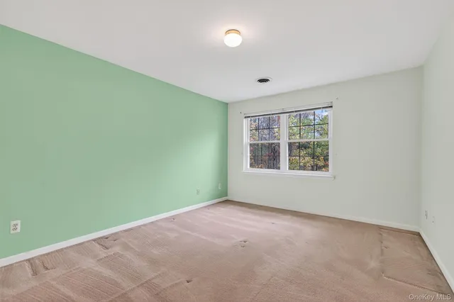 $329,900 | 204 Ruby Court, Highland Mills, NY 10930