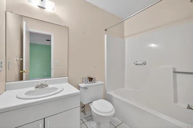 $329,900 | 204 Ruby Court, Highland Mills, NY 10930