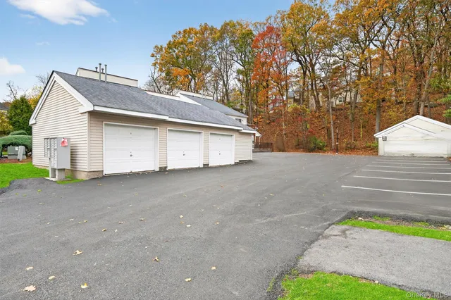 $329,900 | 204 Ruby Court, Highland Mills, NY 10930