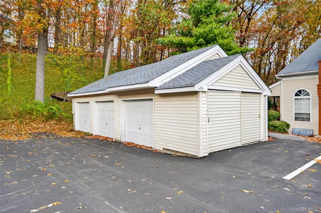 $329,900 | 204 Ruby Court, Highland Mills, NY 10930