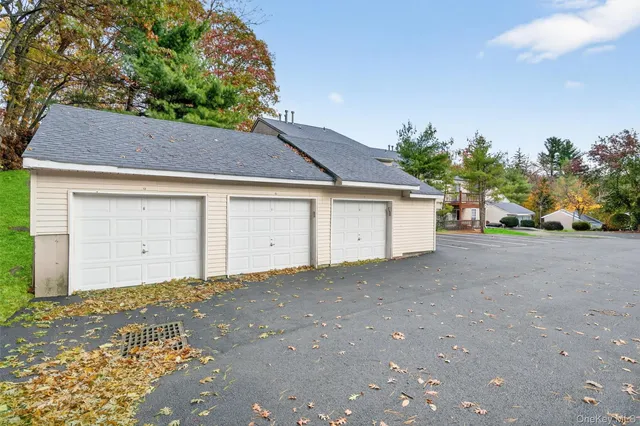 $329,900 | 204 Ruby Court, Highland Mills, NY 10930