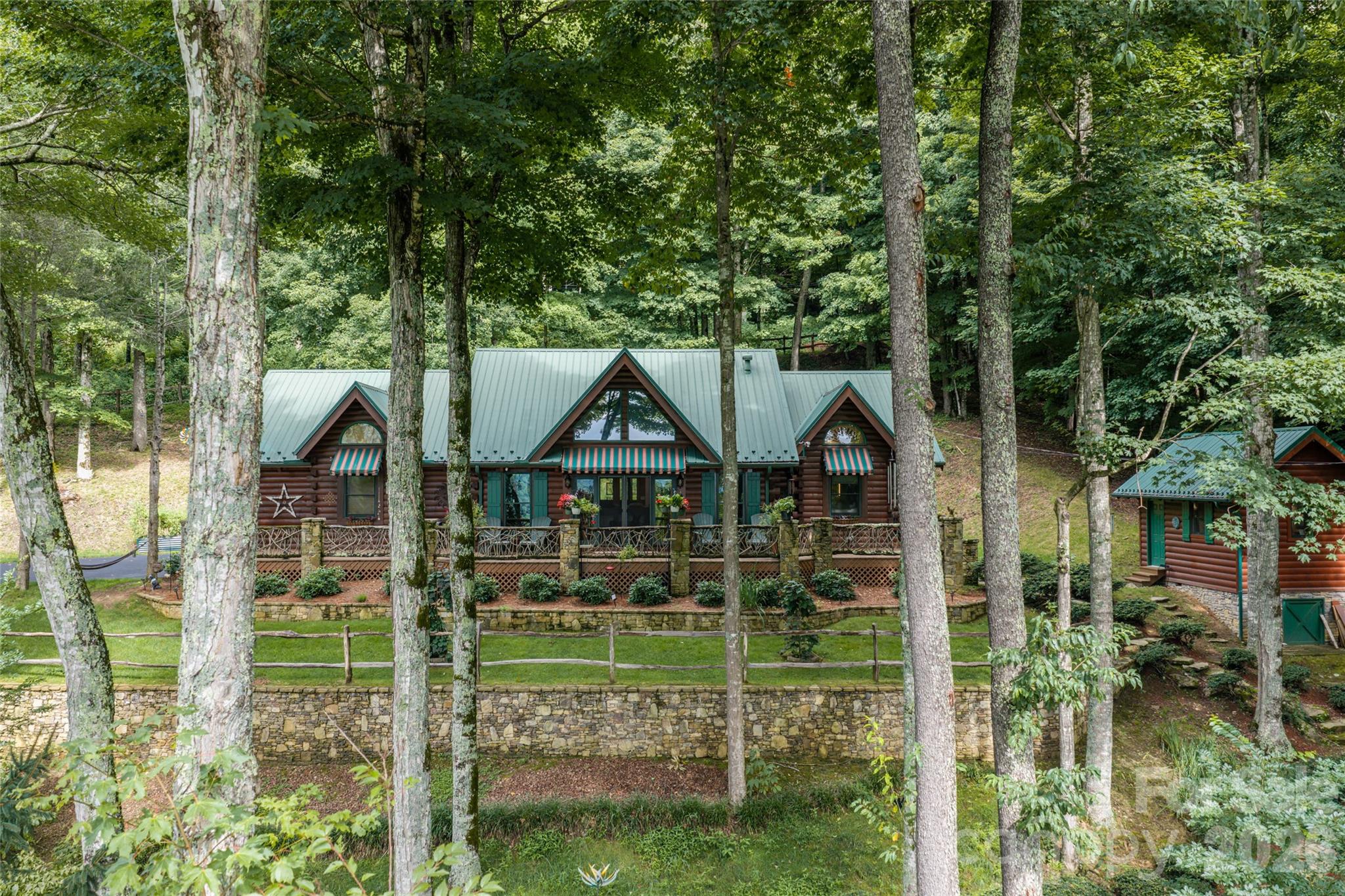580 Flying Hawk Road Waynesville, NC 28786 - Photo 2 of 48 Gallery Image 2