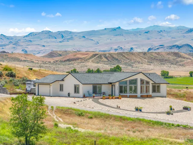 $690,000 | 8142 Highway 95, Marsing, ID 83639