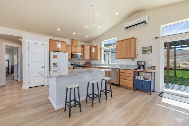 $690,000 | 8142 Highway 95, Marsing, ID 83639