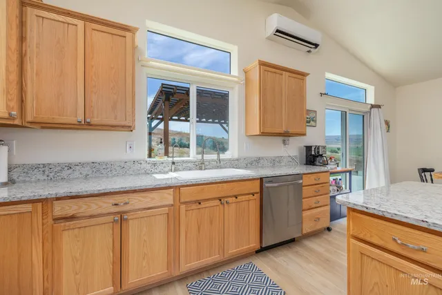 $690,000 | 8142 Highway 95, Marsing, ID 83639