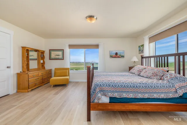 $690,000 | 8142 Highway 95, Marsing, ID 83639