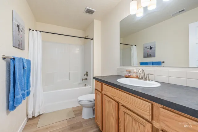 $690,000 | 8142 Highway 95, Marsing, ID 83639