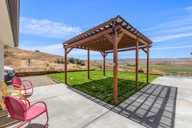 $690,000 | 8142 Highway 95, Marsing, ID 83639