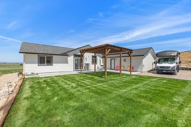 $690,000 | 8142 Highway 95, Marsing, ID 83639