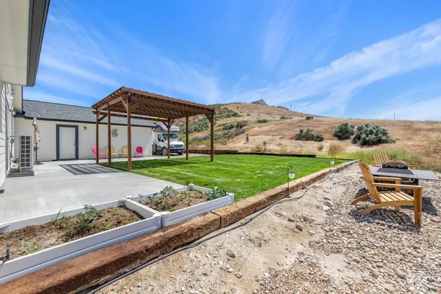 $690,000 | 8142 Highway 95, Marsing, ID 83639