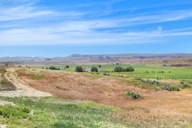 $690,000 | 8142 Highway 95, Marsing, ID 83639
