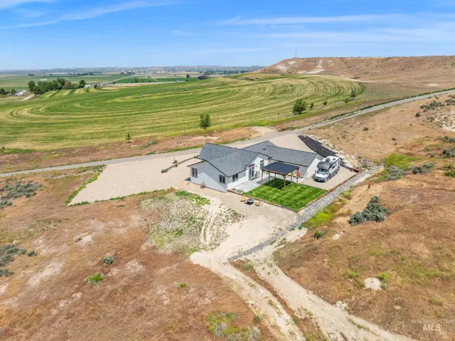 $690,000 | 8142 Highway 95, Marsing, ID 83639