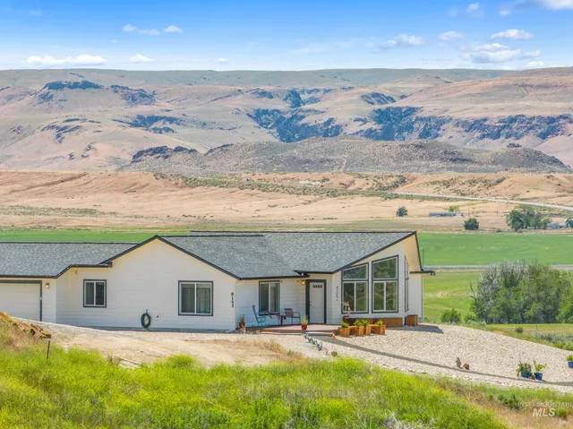 $690,000 | 8142 Highway 95, Marsing, ID 83639