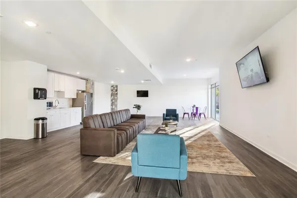 $915 | 6324 Chef Menteur Highway, Unit 807, New Orleans, LA 70126