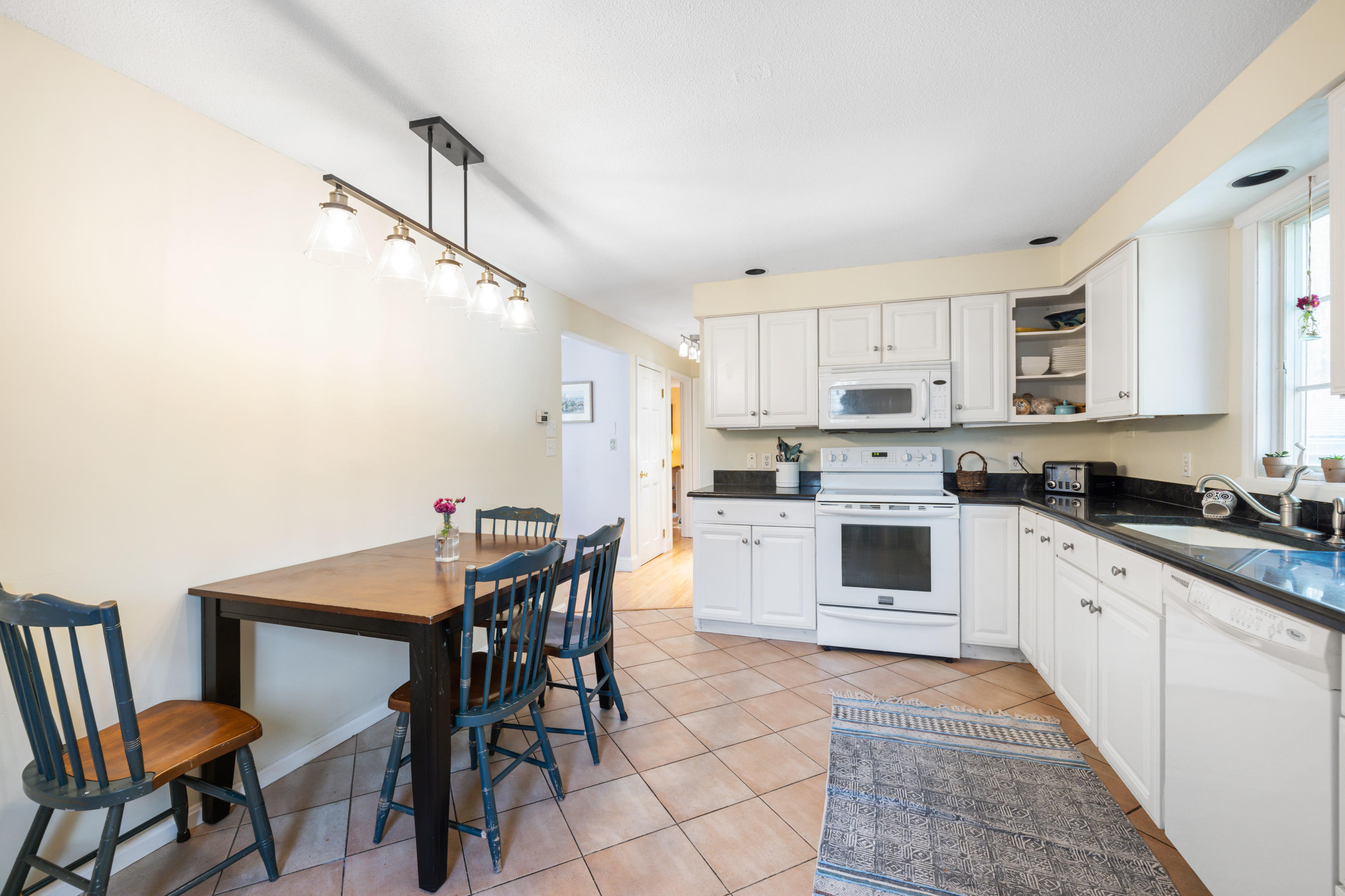 7 Sinnott Road Arundel, ME 04046 - Photo 12 of 38 3G0A5487