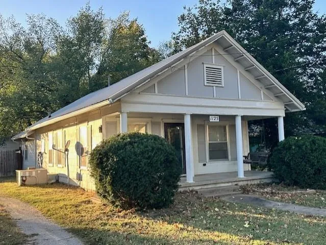 $114,900 | 1125 North Washington Street, Nevada, MO 64772