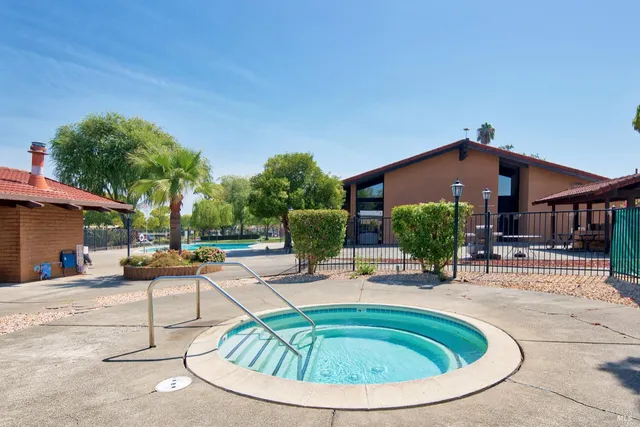 $365,000 | 708 Seville Way, Novato, CA 94949