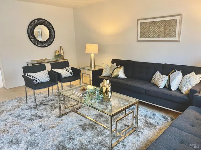 $365,000 | 708 Seville Way, Novato, CA 94949