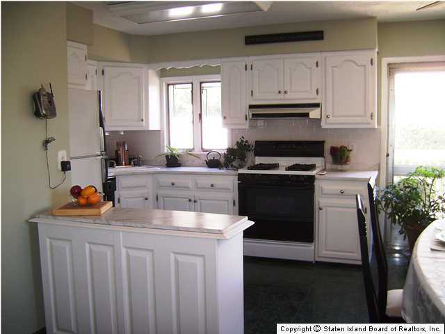515 Foster Road Staten Island, NY 10309 - Photo 3 of 13 Additional Photo