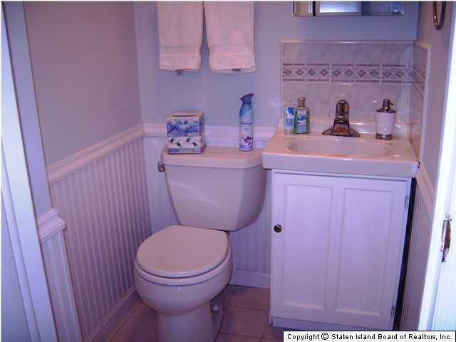 515 Foster Road Staten Island, NY 10309 - Photo 4 of 13 Additional Photo
