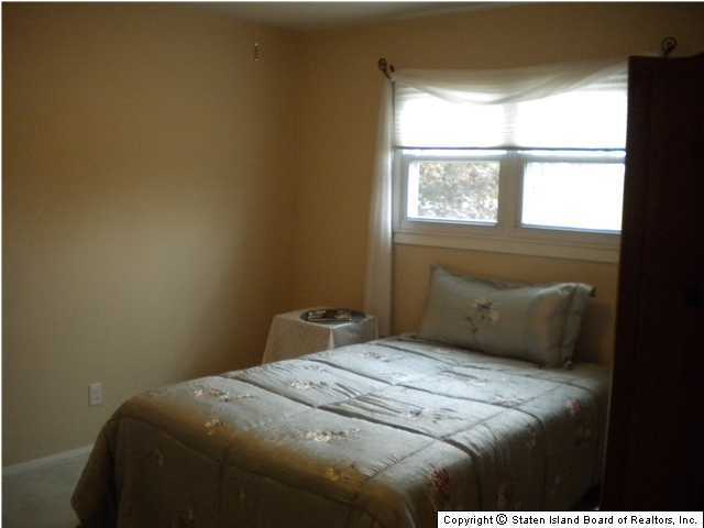 515 Foster Road Staten Island, NY 10309 - Photo 7 of 13 Additional Photo