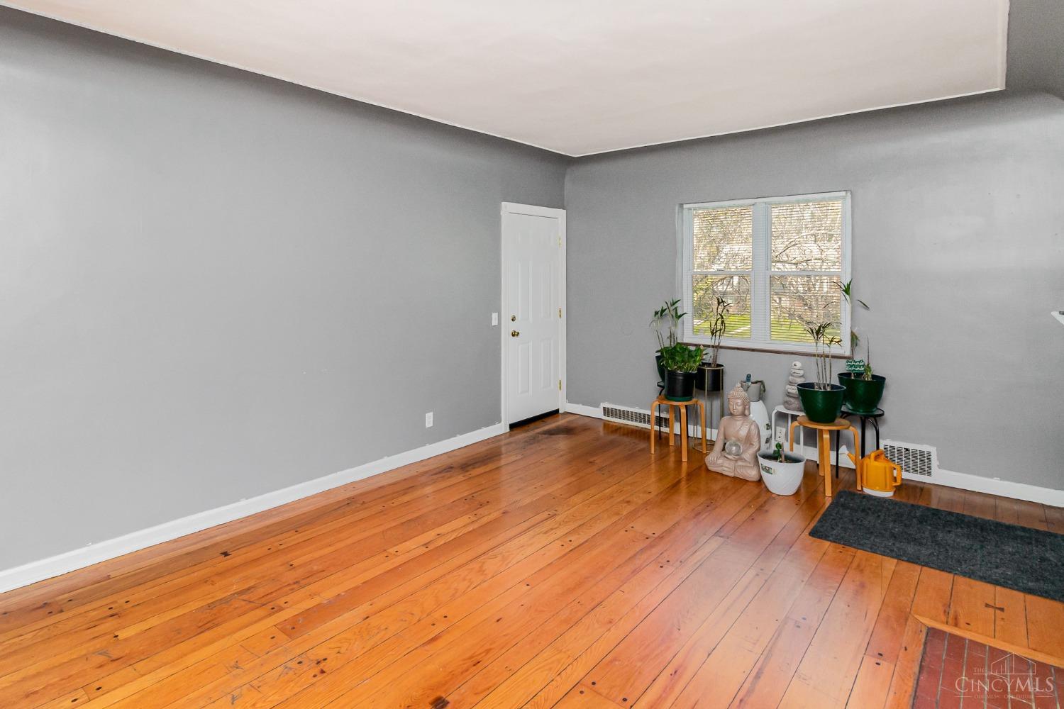 4525 Paddock Road Cincinnati, OH 45229 - Photo 6 of 18