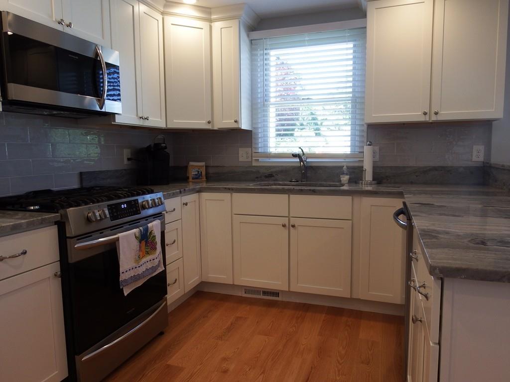 9 Warwick Road Gloucester, MA 01930 - Photo 12 of 17