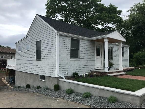 9 Warwick Road Gloucester, MA 01930 - Photo 2 of 17