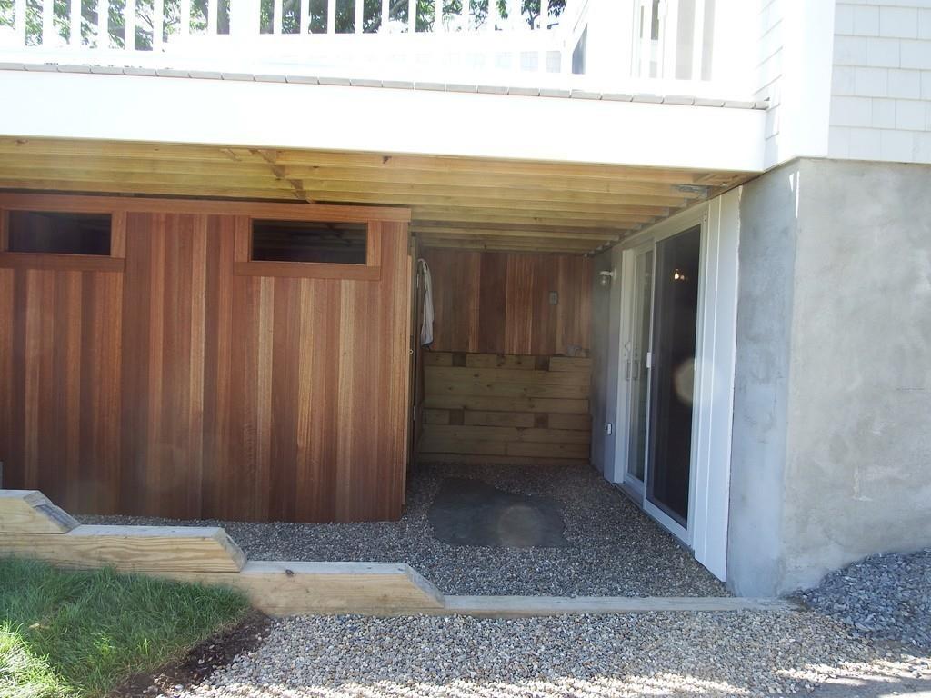 9 Warwick Road Gloucester, MA 01930 - Photo 6 of 17