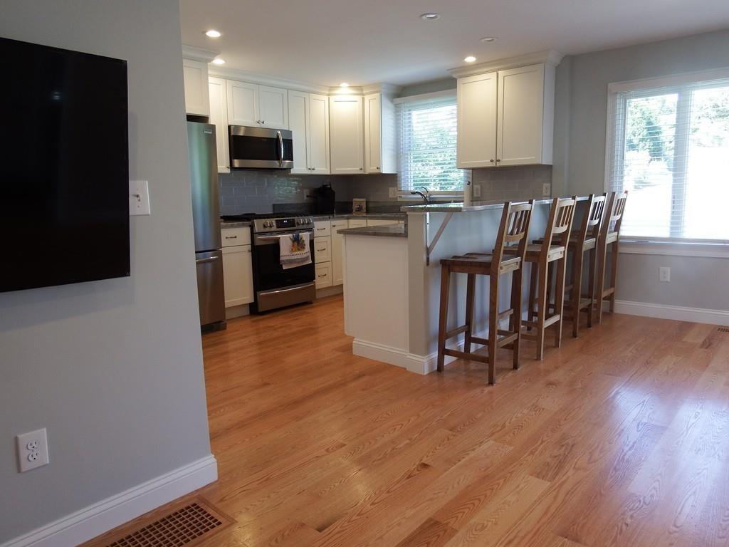 9 Warwick Road Gloucester, MA 01930 - Photo 10 of 17