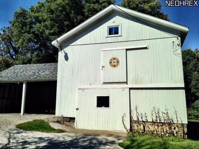 48100 North Ridge Road Amherst, OH 44001 - Photo 3 of 14