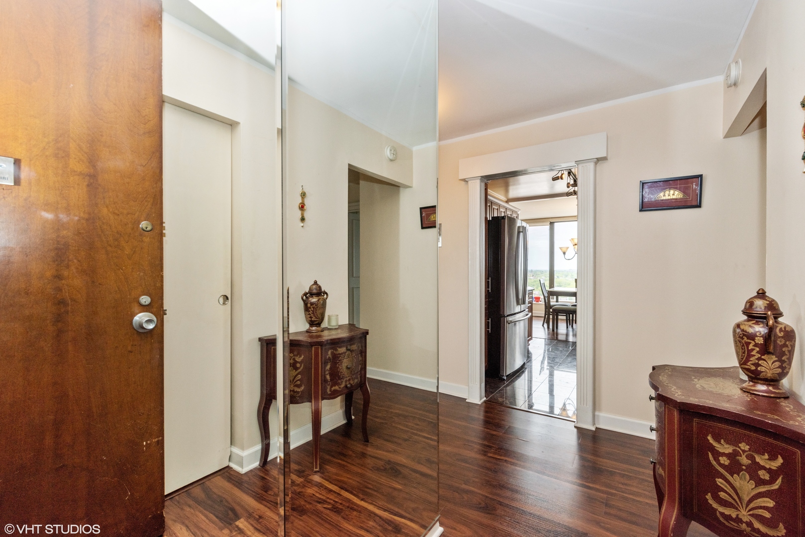 5445 North Sheridan Road, Unit 1815 Chicago, IL 60640 - Photo 4 of 14