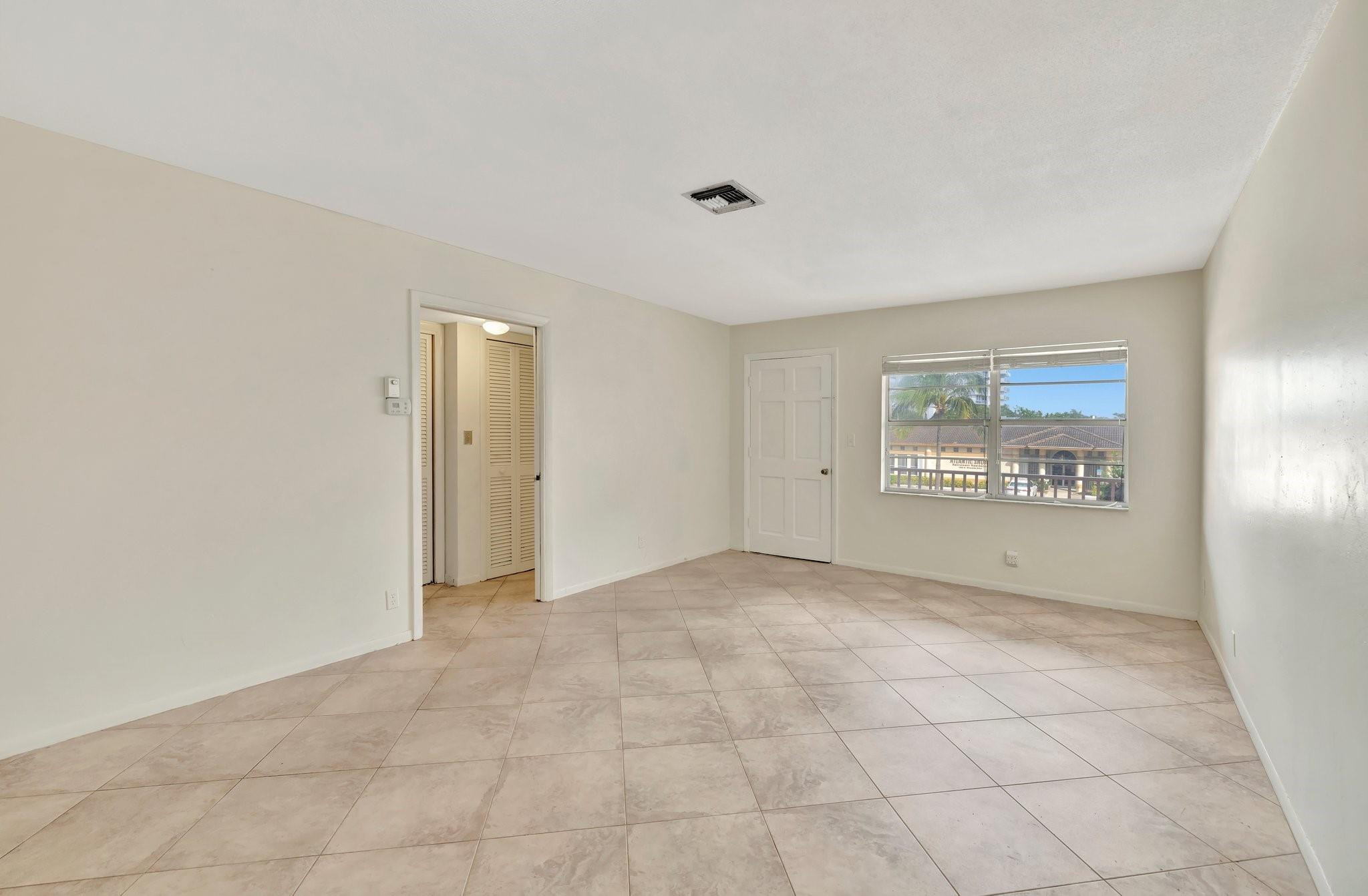 1450 North Riverside Drive, Unit 205 Pompano Beach, FL 33062 - Photo 4 of 31 Photo 4