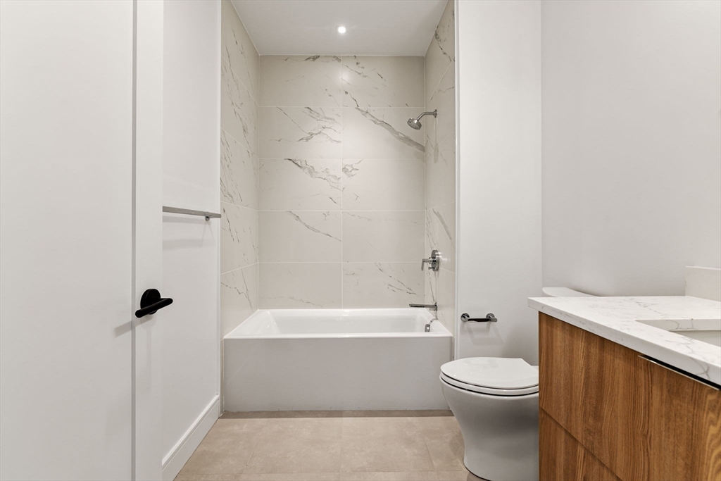 33 A Street, Unit 504 Boston, MA 02127 - Photo 12 of 23