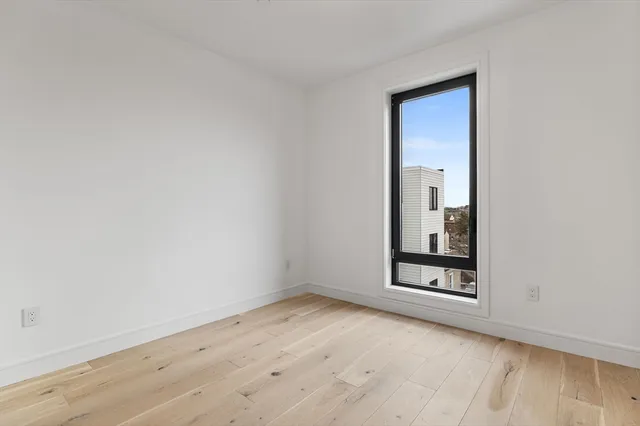 $1,599,000 | 33 A Street, Unit 504, Boston, MA 02127