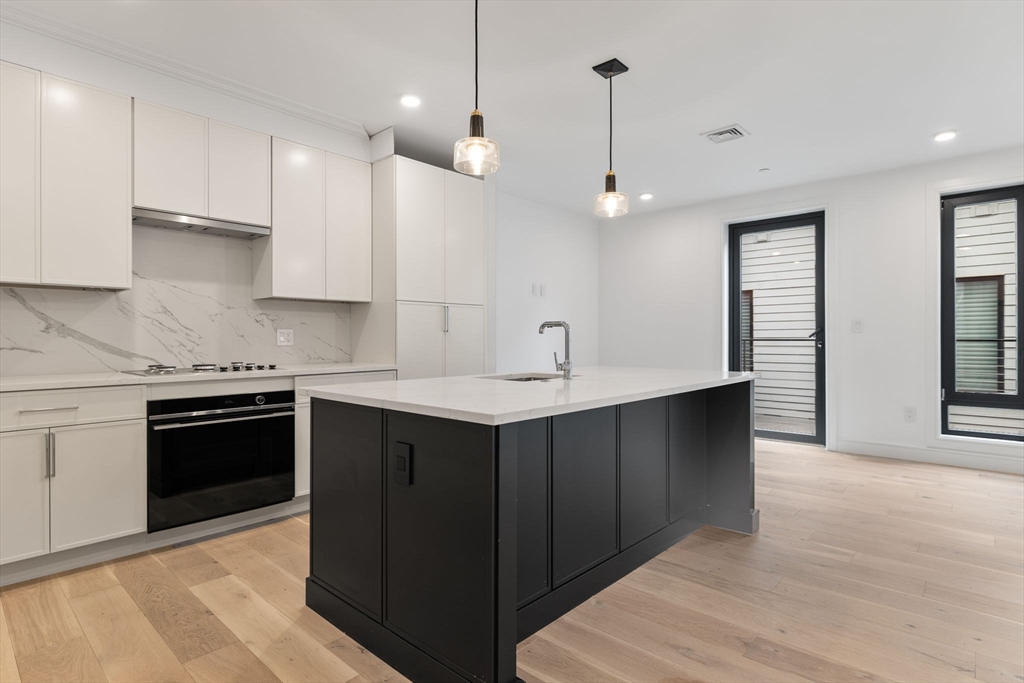 33 A Street, Unit 504 Boston, MA 02127 - Photo 2 of 23