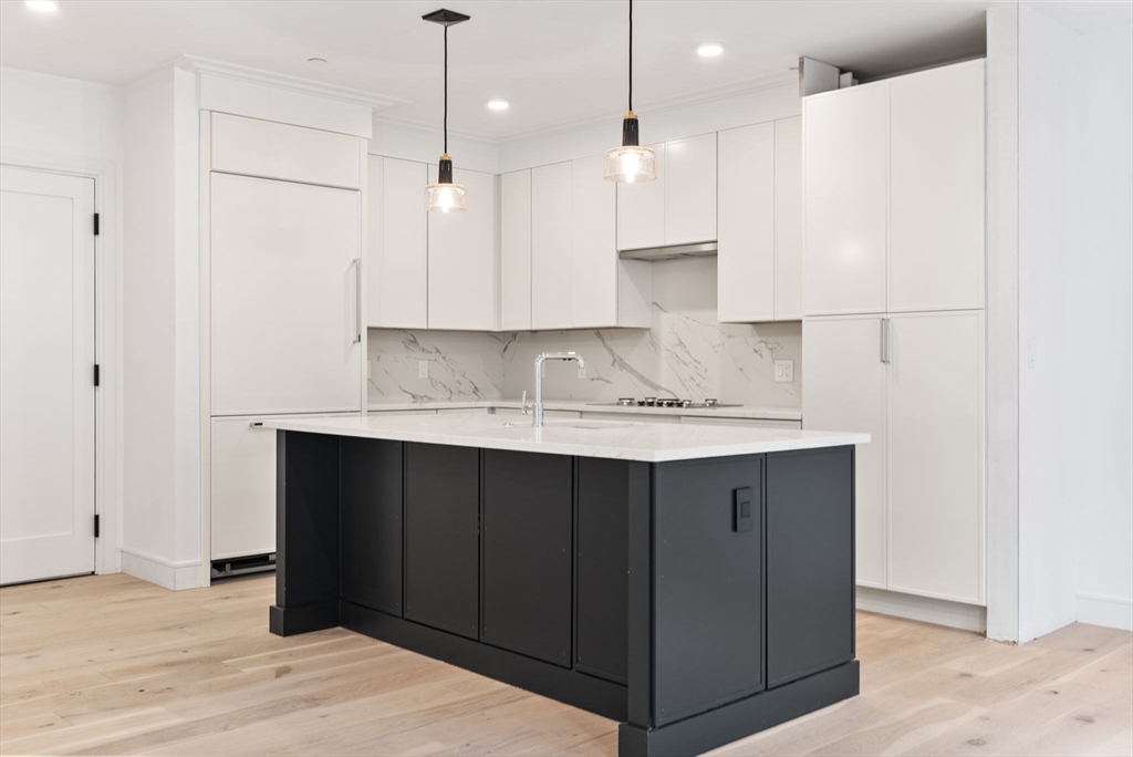 33 A Street, Unit 504 Boston, MA 02127 - Photo 4 of 23