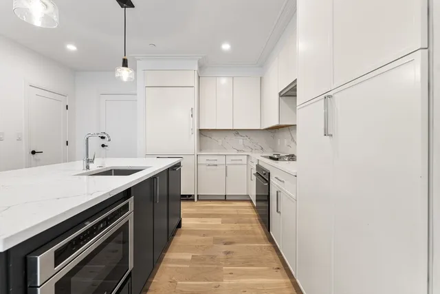 $1,599,000 | 33 A Street, Unit 504, Boston, MA 02127