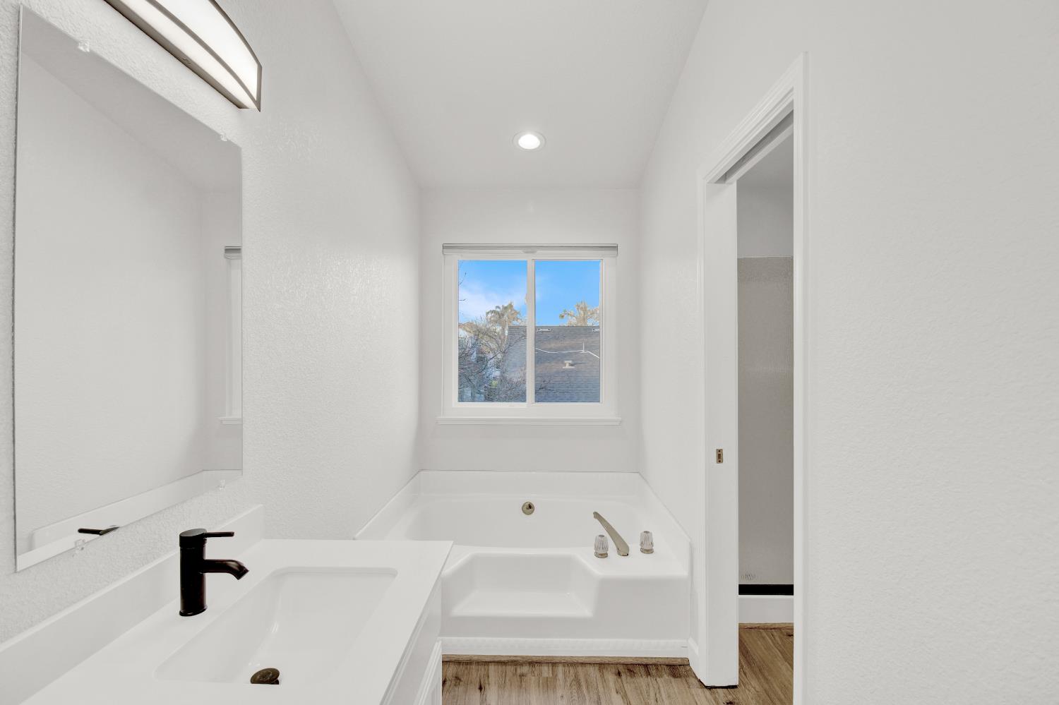 1725 Grassland Way Modesto, CA 95358 - Photo 37 of 46