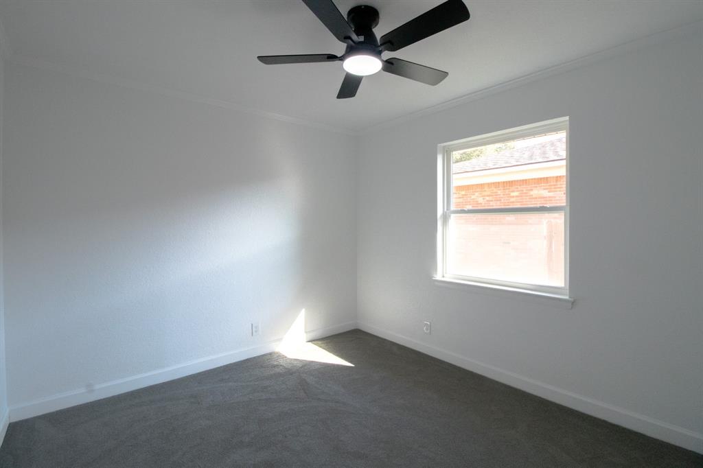 310 West Davis Street Duncanville, TX 75116 - Photo 11 of 26