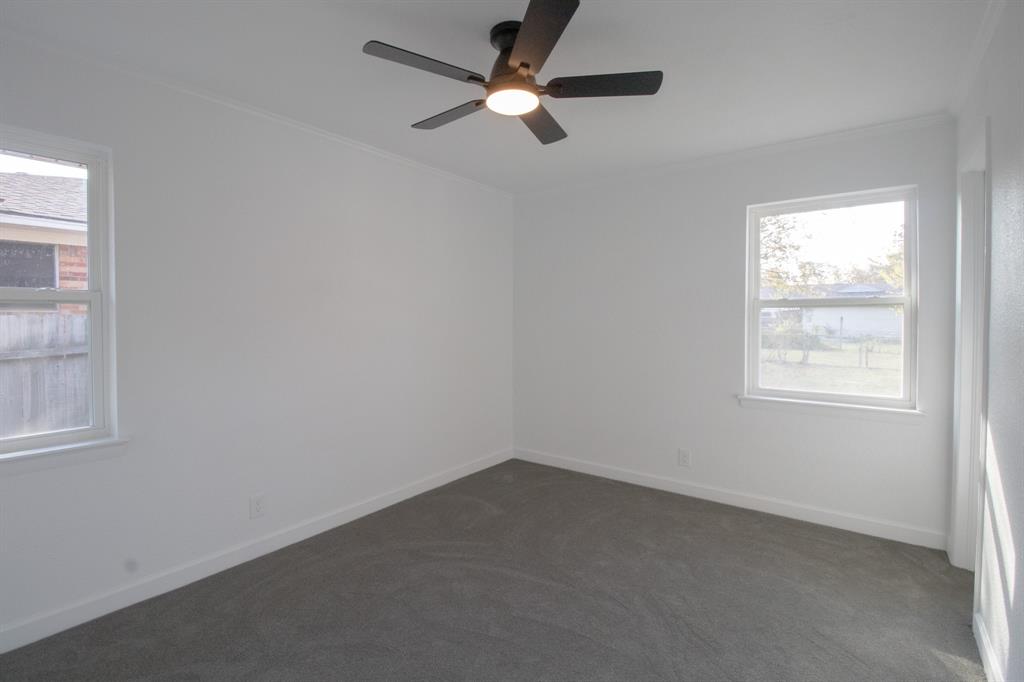 310 West Davis Street Duncanville, TX 75116 - Photo 13 of 26