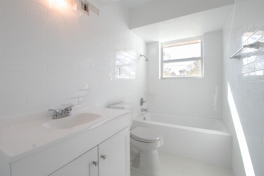 310 West Davis Street Duncanville, TX 75116 - Photo 17 of 26