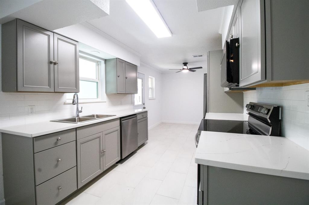 310 West Davis Street Duncanville, TX 75116 - Photo 7 of 26