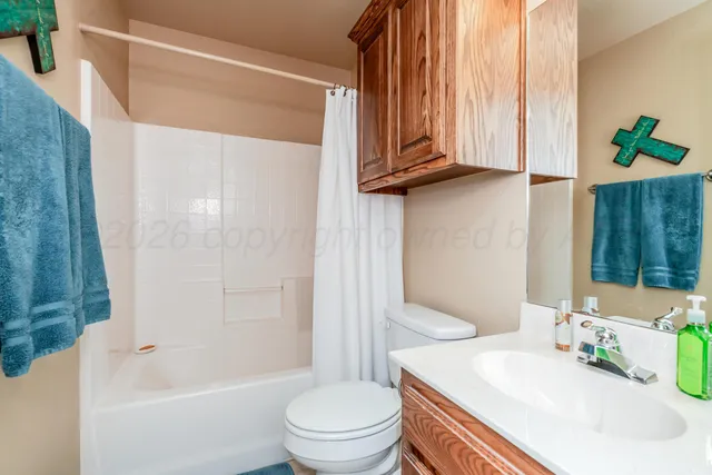 a kitchen that has a lot of fruit on it